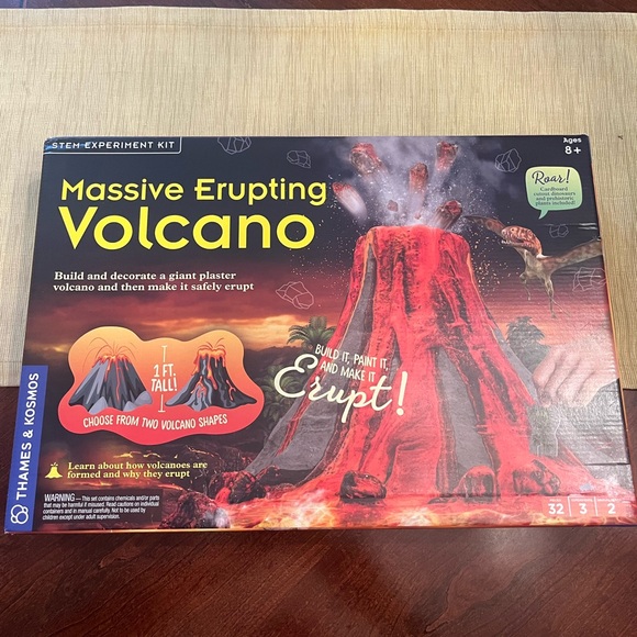 Massive Erupting Volcano & Children's Stem Experiment Kit ~ NEW ~ Thames & Kosmo - Picture 3 of 7